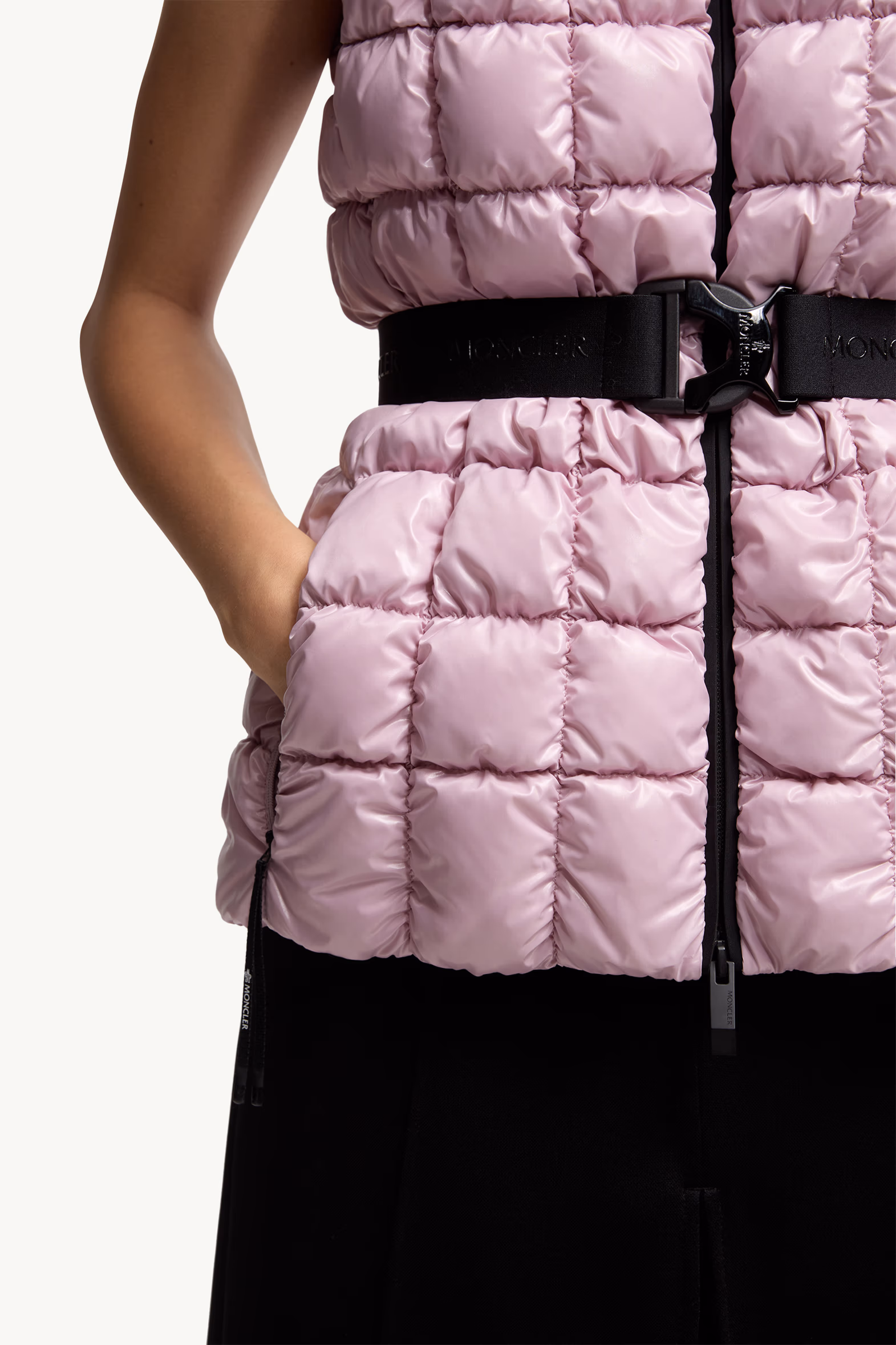 Doudoune sans manches à matelassage en carré Emilion Femmes Rose Moncler 6